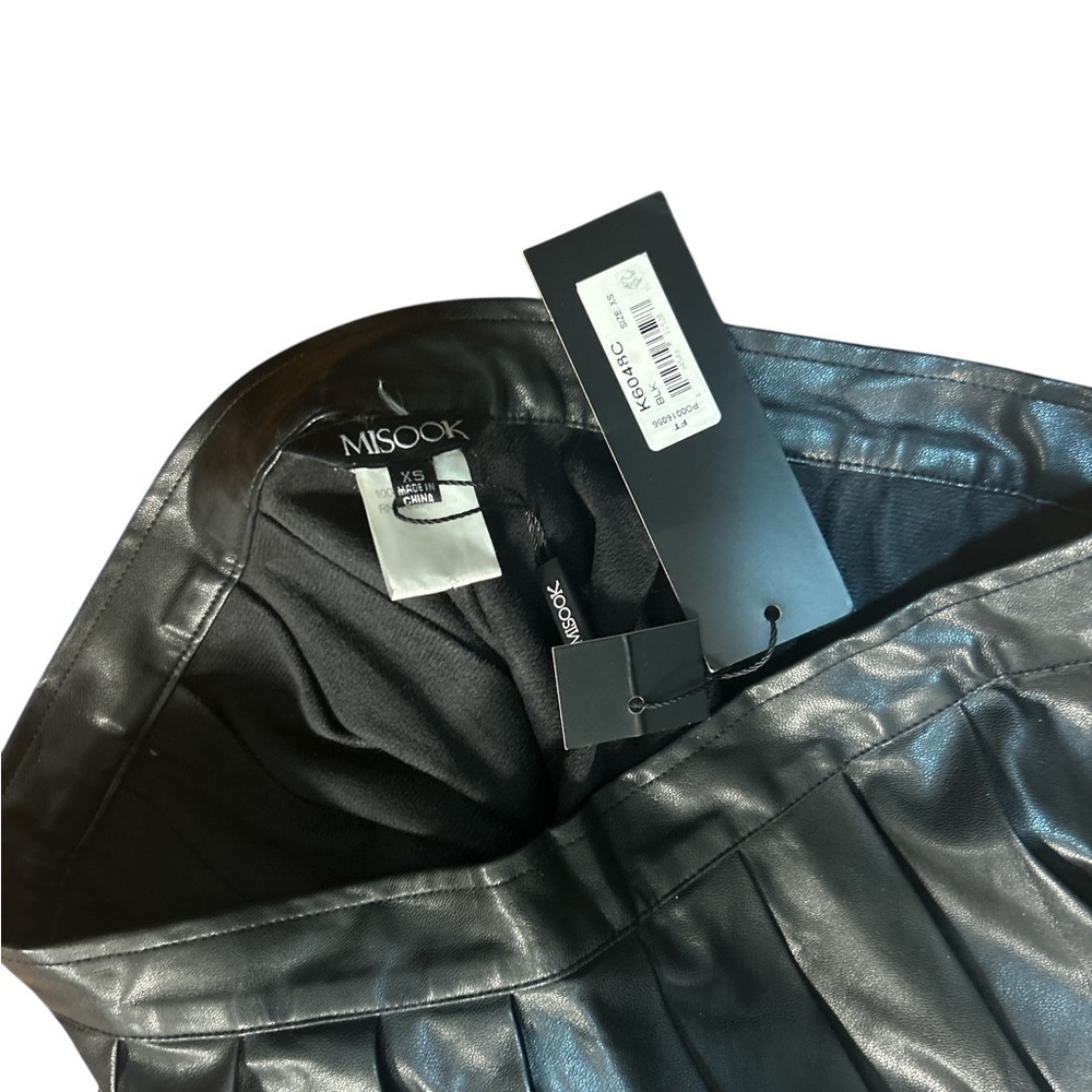 NWT Misook Vegan Leather Pleated Midi Skirt Black XS 28” Waist Faux Leather - Picture 5 of 6